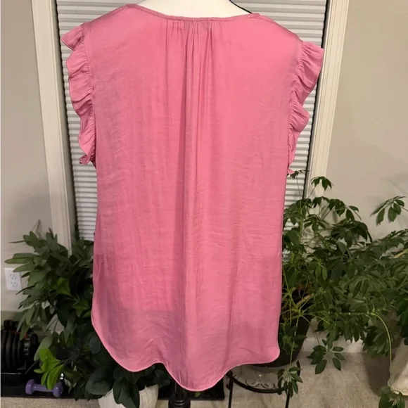 Chic Pink Ruffle Sleeve Blouse - Picture 2 of 4